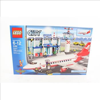 Lego 3182 Airport Build Set