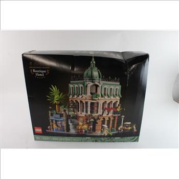 Lego Boutique Hotel Set