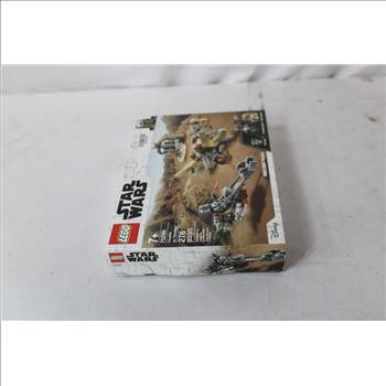 LEGO Star Wars Trouble On Tatooine #75299
