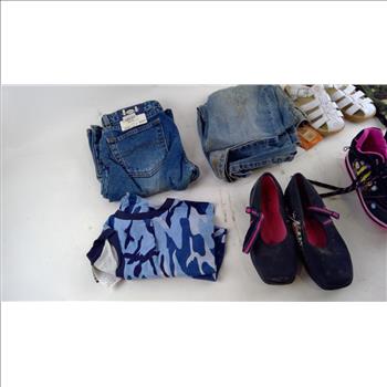 Levi Jeans And More 5+ Pieces