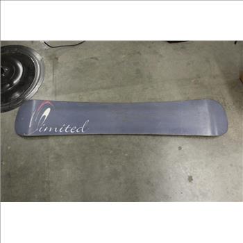 Limited Snowboard; 157cm