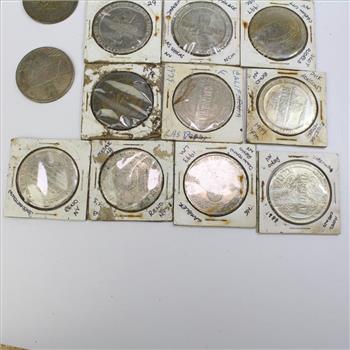 Lot Of 15 $1 Vintage Casino Gaming Tokens