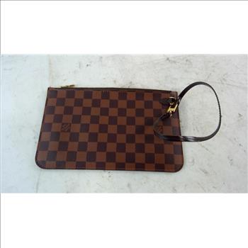 Louis Vuitton Clutch - Doublechecked By Entrupy