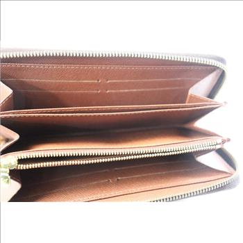 Louis Vuitton Designer Zipper Wallet - Doublechecked By Entrupy