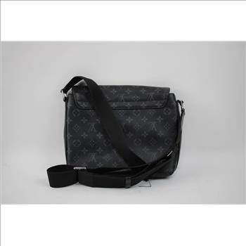 Louis Vuitton District PM Messenger Bag - Doublechecked By Entrupy