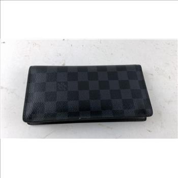 Louis Vuitton Wallet  - Doublechecked By Entrupy