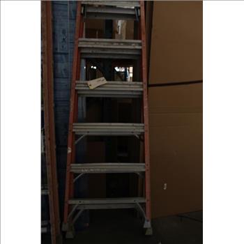 Louisville Ladder Fiberglass Step Ladder