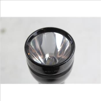 Mag-Lite Heavy Duty Flashlight
