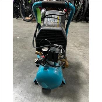 Makita 2.6 Gal Air Compressor