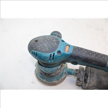 Makita BO5041 Corded Random Orbital Sander