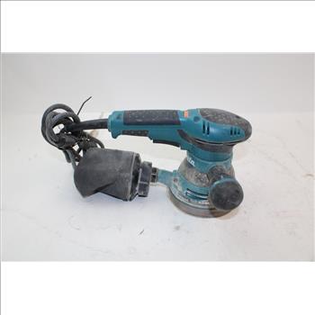 Makita BO5041 Corded Random Orbital Sander