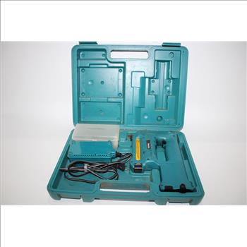 Makita  Cordless Staple Gun With Battery Charger