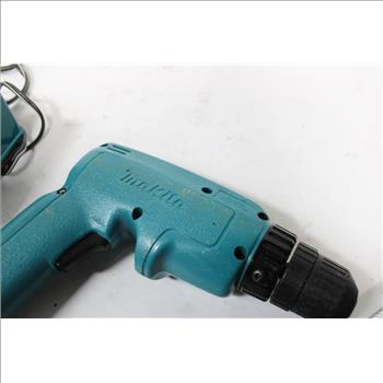 Makita Drill Driver With Batteries And Charger Kit