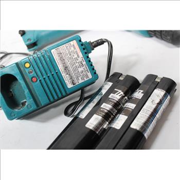 Makita Drill Driver With Batteries And Charger Kit