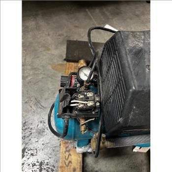 Makita MAC700 Electric Air Compressor