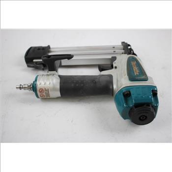 Makita Pneumatic Brad Nailer, AF505N