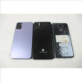 Maxwest Cell Phone Lot, 3 Pieces, Sold For Parts