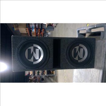 Memphis Car Audio Speakers In Enclosure With Amplifier