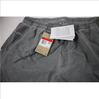 Men's Nike Shorts, Size L