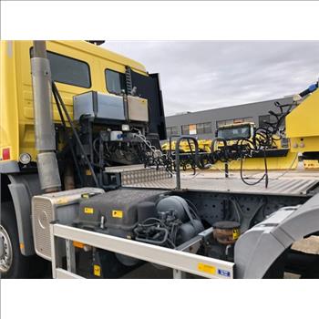 Mercedes-Benz Actros 2041 AS (#90691) &  Overaasen Trailer Runway Sweeper RS400 MKII (JFK, 11430)