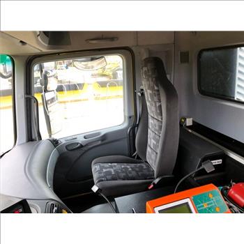 Mercedes-Benz Actros 2041 AS (#90691) &  Overaasen Trailer Runway Sweeper RS400 MKII (JFK, 11430)