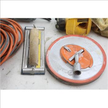 Metabo Grinder, Dewalt Light, Extension Cord And More 5 Pieces