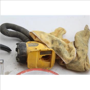 Metabo Grinder, Dewalt Light, Extension Cord And More 5 Pieces