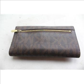 Michael Kors Wallet With Folding Checkbook Wallet