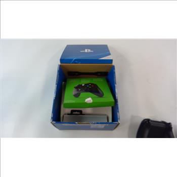 Microsoft XBOX One Controllers, 2 Pieces