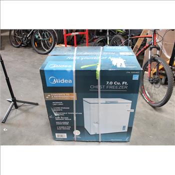 Midea 7.0 Cu. Ft. Chest Freezer