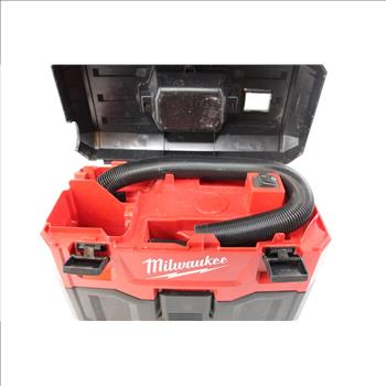 Milwaukee 2 Gallon Wet/ Dry Vacuum