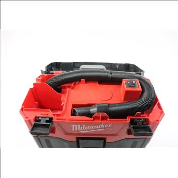 Milwaukee 2 Gallon Wet/ Dry Vacuum