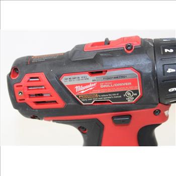 Milwaukee Cordless Drill/Driver 2407-20 With Battery Pack