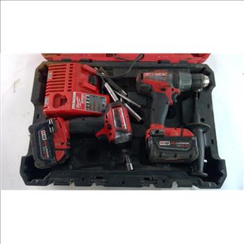 Milwaukee Cordless Drill/Impact Driver Kit