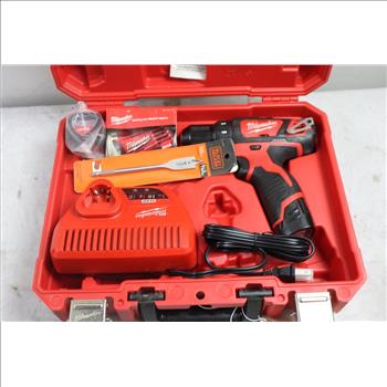 Milwaukee Drill Driver Kit