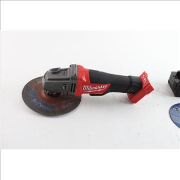 Milwaukee Grinder With Batteries