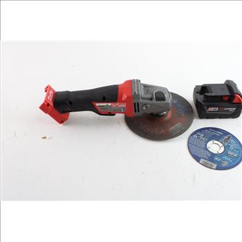 Milwaukee Grinder With Batteries