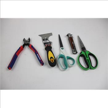 Milwaukee, Kersahw And Other Knives And Multitools, 16 Pieces And More