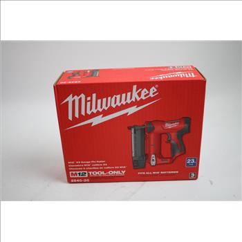 Milwaukee M12 23-Gauge Pin Nailer