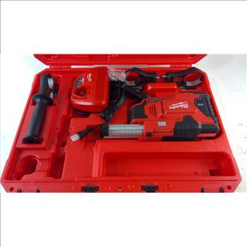 Milwaukee M12 Hammervac Universal Dust Extractor Kit