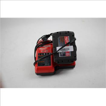 Milwaukee M12 M18 Charger With 1.5Ah Battery