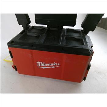 Milwaukee M18 Charger