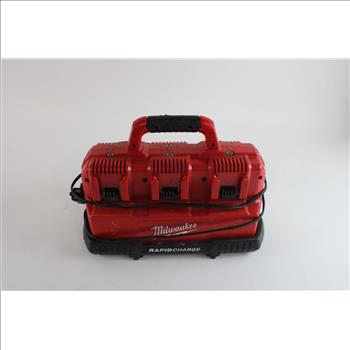 Milwaukee Rapidcharge Station