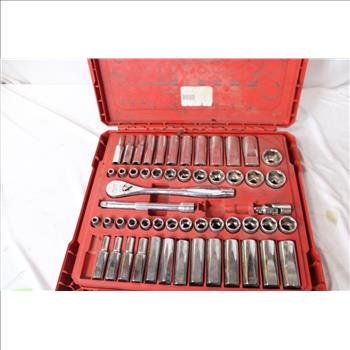 Milwaukee Ratchet Tool And Socket Set
