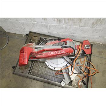 Milwaukee Sliding Compound Miter Saw