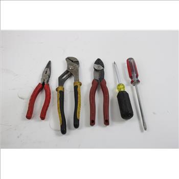 Milwaukee Tool Bag With Tools