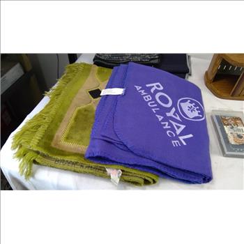 Misc Containers, Misc Towels/blankets, Misc Knick Knacks