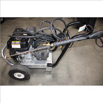 MI-T- M 3200 PSI Pressure Washer