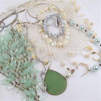 Mixed Jewelry, 8+ Pieces