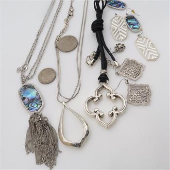 Mixed Jewelry And Foreign Currency, 5+ Pieces